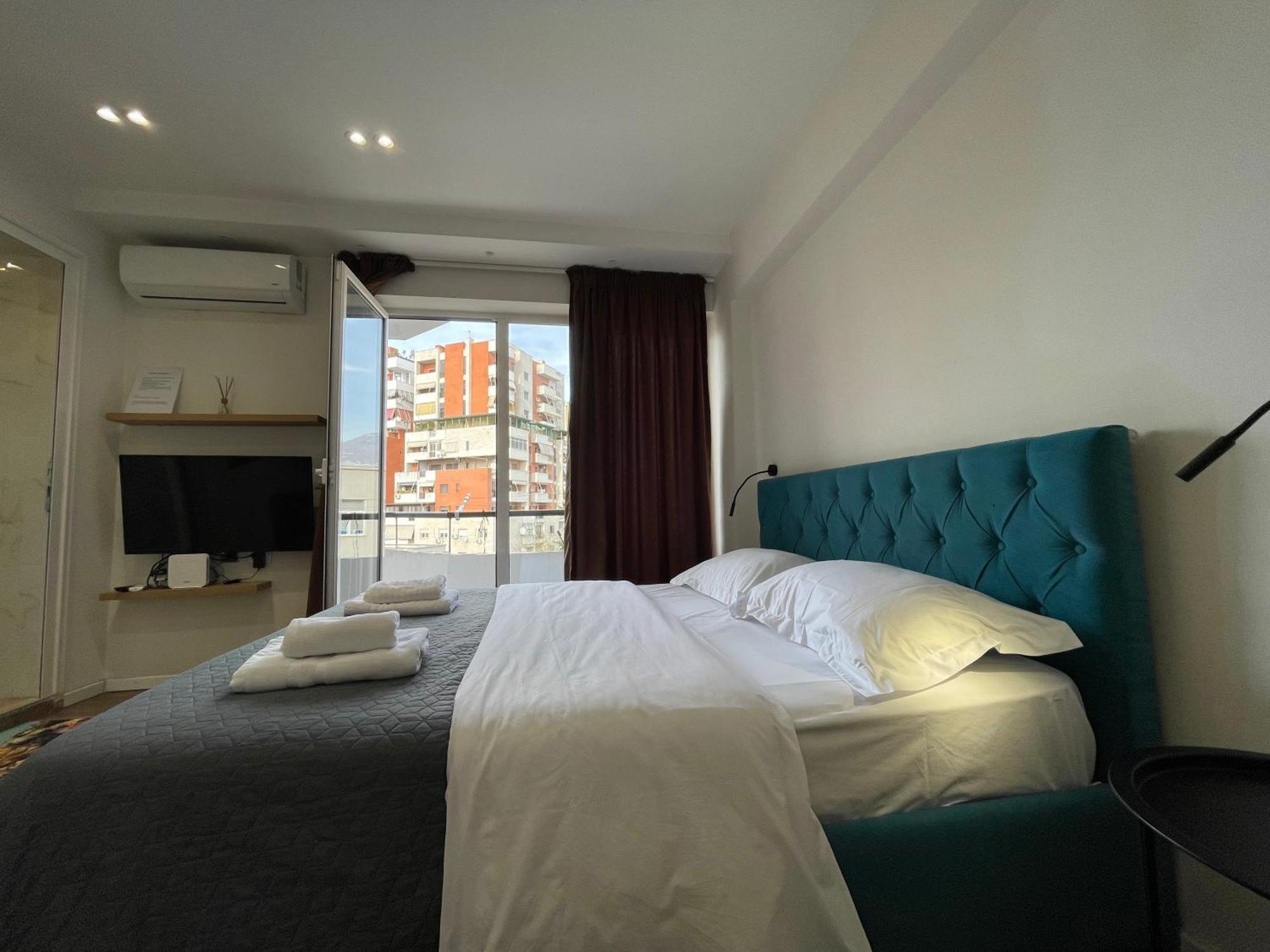Boutique Central Studio Apartments Tirana Exterior photo