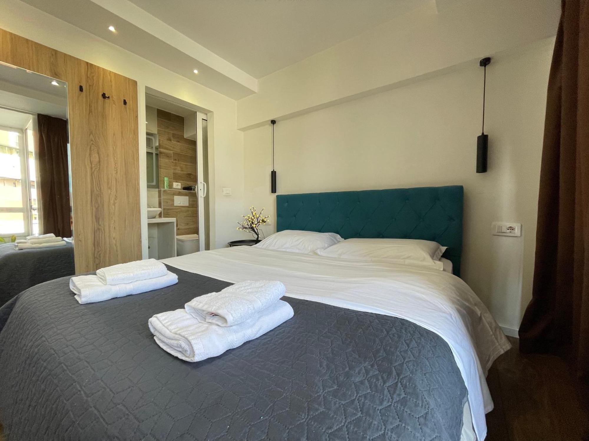 Boutique Central Studio Apartments Tirana Exterior photo