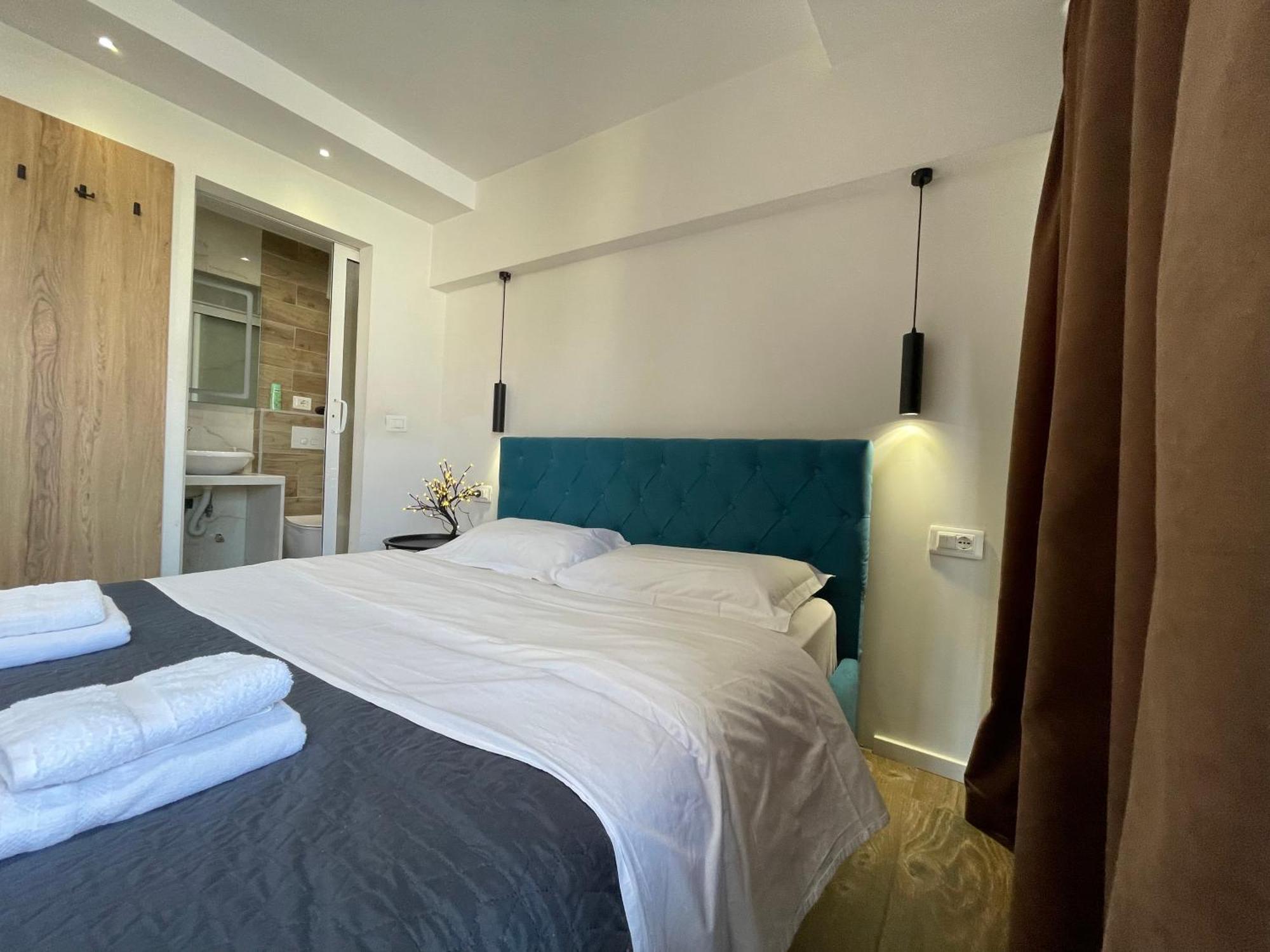 Boutique Central Studio Apartments Tirana Exterior photo